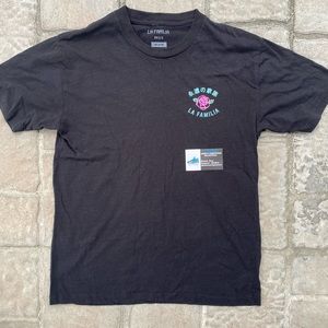 La Familia Tee